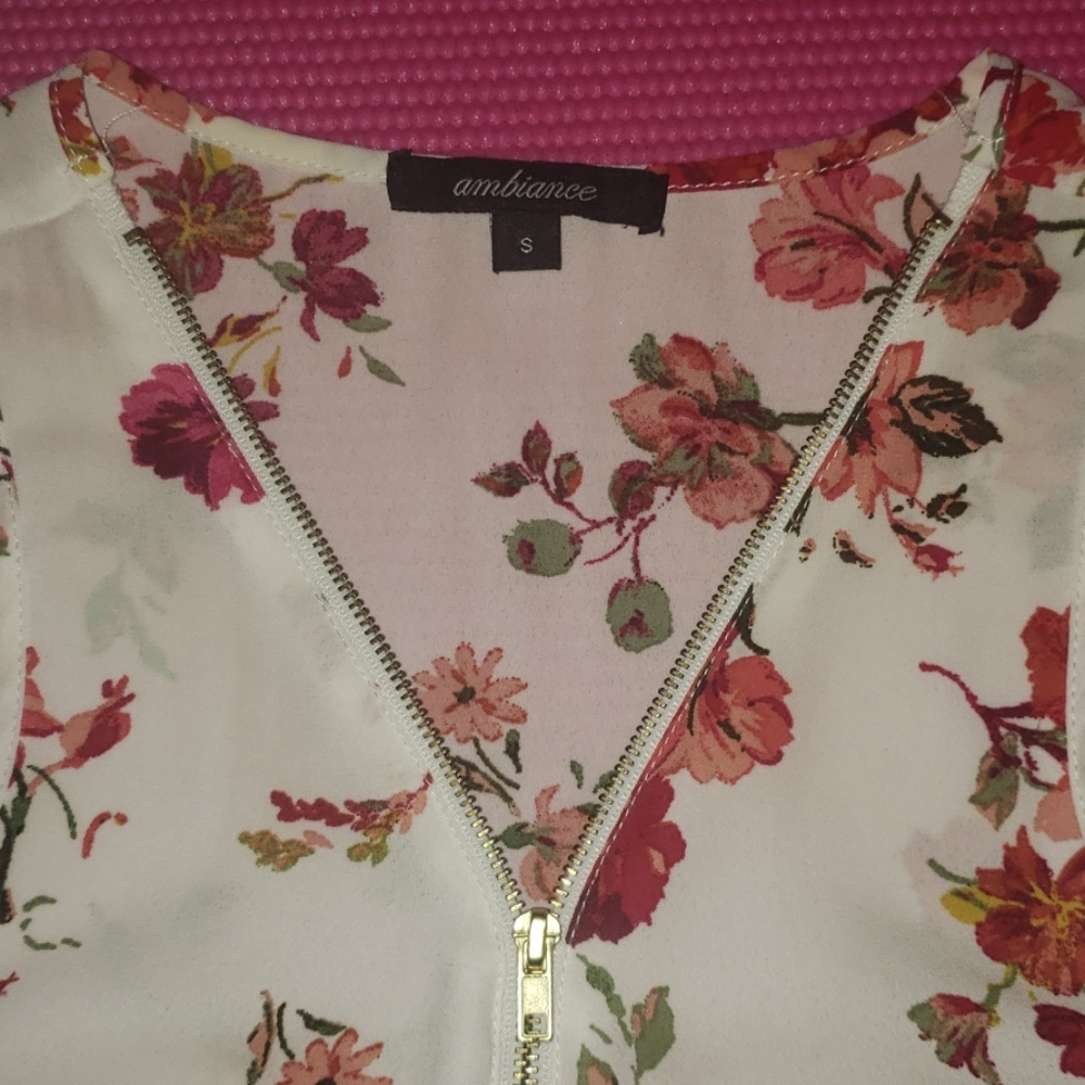 Shirt - Picture 3 of 5